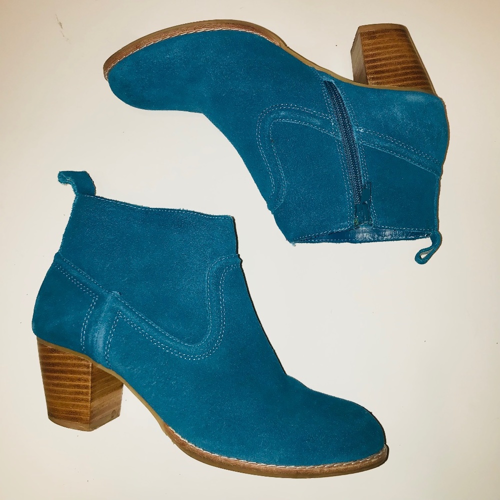 DV by Dolce Vita Jamison Ankle Bootie Turquoise Blue Suede Side Zip Up Boot 7.5